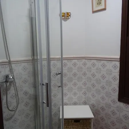 Piso En Centro Urbano De Con Terraza Apartament Pontedeume