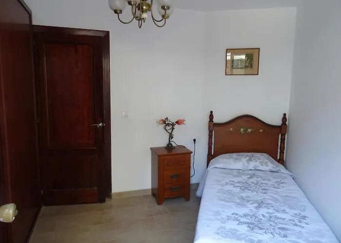 Piso En Centro Urbano De Con Terraza Daire Puentedeume