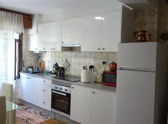 Piso En Centro Urbano De Con Terraza Daire Puentedeume